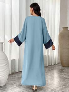 Al Najma 女式 V 领撞色喇叭袖阿拉伯长裙，端庄优雅的全罩式长裙，适合日常休闲/节日/晚会/婚礼宾客 - 藍色 - 查看 2