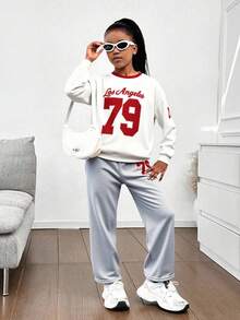 SHEIN Girlism Bộ đồ thể thao dệt kim cổ tròn in chữ và số phong cách đường phố thường ngày dành cho bé gái tuổi mới lớn và quần ống rộng xếp ly, màu xám, trang phục trở lại trường - Nhiều màu - Xem 4
