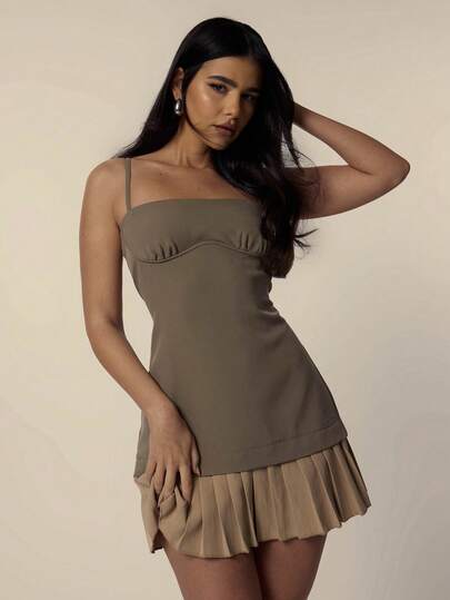 MUSERA Vestido mini con detalles en el busto, tirantes finos, plisado en el bajo, estilo primavera-verano, suave y lindo para vacaciones, playa, Ibiza, festivales, vacaciones occidentales, salidas nocturnas, citas, noches, cumpleaños, vuelta al colegio, Navidad, Halloween, fiestas navideñas, Acción de Gracias, elegante