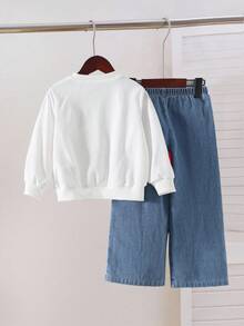 Cardigan casual fofo para meninas, gola redonda, manga comprida, tecido texturizado, tricô 3D, bordado de morango, com cós elástico, solto, reto, design desgastado, jeans bordado de morango, conjunto de moda outono para meninas, todas as estações - Branco - Ver 2
