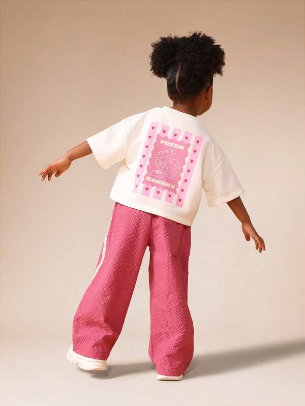 SUMWON Conjunto de camiseta blanca oversize y pantalones anchos rosas coordinado con estampado de panadería fresca, conjunto informal