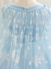 SHEIN Glamorique Kids 女婴公主裙，蓝色薄纱公主裙，雪花印花，渐变印花，带披肩，中东风情，优雅派对礼服，生日派对，婚礼节日礼服 - 藍色 - 查看 3