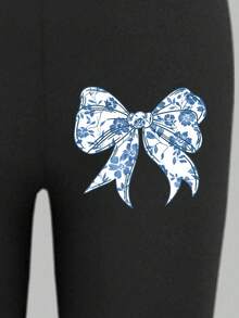 SHEIN 2 件套女童花卉蝴蝶结樱花图案圆领运动衫和运动裤套装，秋冬 - 彩色 - 查看 6