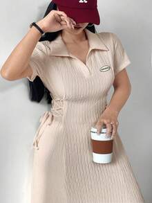 Modelyn 大码 Polo 领纹理面料束腰连衣裙 - 杏色 - 查看 3