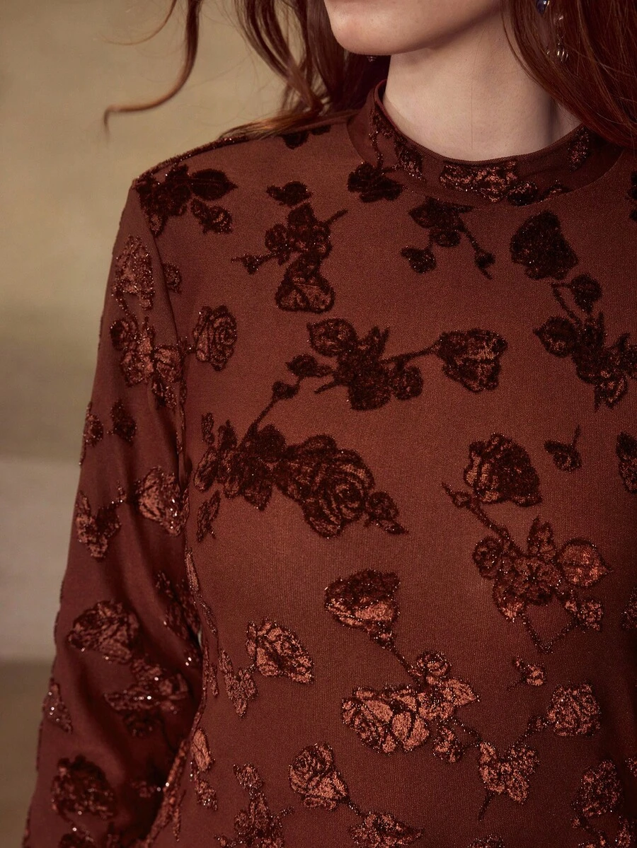 MOTF PREMIUM 女士秋季长袖刺绣蕾丝T恤 - 酒紅色 - 查看 2