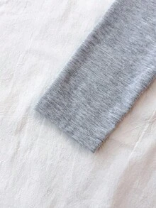 SHEIN Glowzi 少女休闲露肩灰色纽约字母印花T恤 - 灰色 - 查看 5