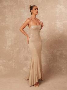 SHEIN X Scot Louie Lumalex Đầm dạ hội mùa thu đông đính đá lấp lánh ombre sang trọng kiểu nàng tiên cá với dây đeo mảnh, ôm sát và vạt đuôi cá dành cho nữ, là món đồ không thể thiếu cho các bữa tiệc. Đầm hở lưng kiểu nữ thần vàng óng ánh, thanh lịch, sang trọng, phong cách mới, thích hợp cho dạ hội, tiệc tùng, tiệc chiêu đãi, tiệc kín đáo, tiệc tùng sang trọng, lễ hội, đi chơi, nghỉ mát, tiệc ngoài trời, tiệc cưới nhiều lớp, tiệc ID Al-Adha, tiệc Al-Adha, đầm dạ hội năm mới màu sâm panh, đầm dạ hội trang trọng màu sâm panh, đầm dạ hội lộng lẫy, đầm dạ tiệc đính ngọc trai, đầm dự tiệc cho nữ, đầm ID Al-Adha, đầm dự tiệc. - Màu Khaki - Xem 6