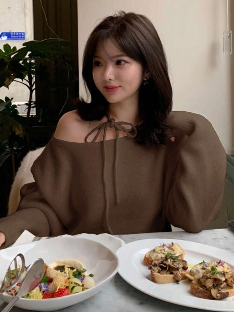 DAZY 秋冬百搭圆领挂脖系带设计宽松女士长袖毛衣 - 駝色 - 查看 1