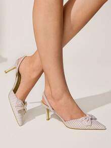 CUCCOO CHICEST 女士尖头蝴蝶结绑带细高跟鞋，浪漫优雅格纹面料经典粉色高跟鞋，适合约会、下午茶、通勤、情人节等场合。 - 杏色 - 查看 5