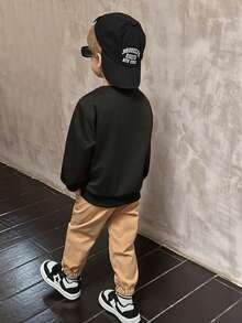 SHEIN 男童字母圖形運動連帽衫和褲子