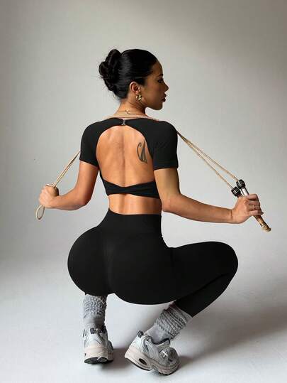 Easithlete Women's Casual Sports Solid Color Backless Cropped Top & Pants Set Yoga Dress 2 Piece Sets