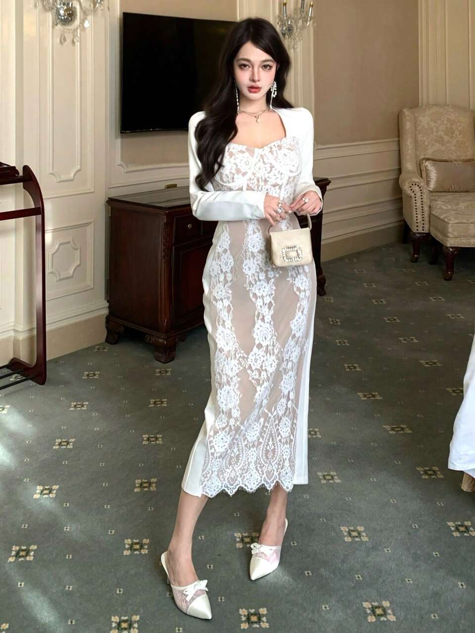 Women's Floral Lace Patchwork Sweetheart Neck Long Sleeve Fitted Elegant Mid-Length Dress