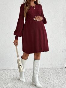 SHEIN 孕妇纯色圆领灯笼袖针织菱形图案腰部休闲毛衣连衣裙 - 酒紅色 - 查看 3