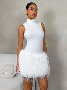 Glamine Đầm dự tiệc sang trọng cổ cao màu đen chất liệu lông thú giả - trắng - Xem 6