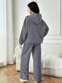 SHEIN 2pcs/Set Teen Girl Casual Street Style Snowflake Hoodie Sweatshirt And Solid Color Elastic Waist Sports Pants Set, Suitable For Back To School, Birthday, Party, Holiday, Autumn/Winter Fall