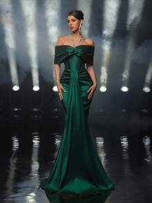 Glamrae Women's Elegant Green Halter Neck Luxurious Evening Gown,Off-The-Shoulder High-Waisted Mermaid Floor-Length Party Dress For Weddings,Formal Events - Green - View 8