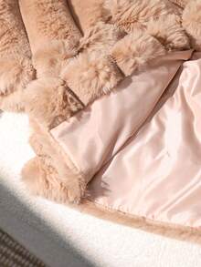 SHEIN Elladie kids 1 件女童柔软人造毛皮夹克，优雅长袖短款修身连帽外套，适合秋冬季 - 卡其色 - 查看 9