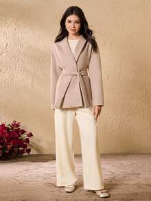 优雅翻领落肩长袖宽松驼色大衣，配同色腰带，内搭修身圆领长袖上衣和松紧腰直筒裤，三件套少女冬季时尚套装 - 卡其色 - 查看 5