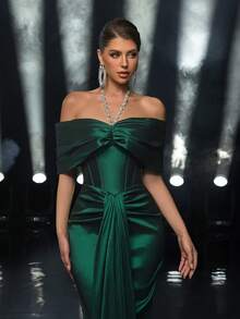 Glamrae Women's Elegant Green Halter Neck Luxurious Evening Gown,Off-The-Shoulder High-Waisted Mermaid Floor-Length Party Dress For Weddings,Formal Events - Green - View 5