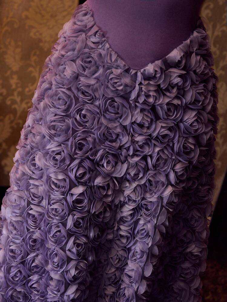 LILA BLUMEN APPLIKATIONEN COCKTAILKLEID