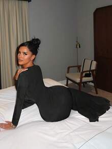 SHEIN SXY 性感深V领镂空圣诞红色派对连衣裙，秋冬 - 黑色 - 查看 4