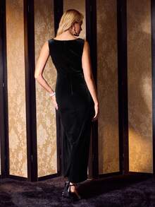 MOTF Soiréza GLOSSY VELVET PATCHWORK BEADED EMBROIDERED ASYMMETRIC SHOULDER ELEGANT HIGH SLIT DRESS FOR PARTY & EVENING GOWN - Black - View 4