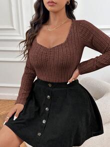SHEIN Frenchy 大码女式时尚鸡心领罗纹上衣和裙子两件套 - 棕色 - 查看 3