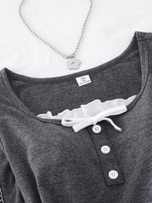 灰色蕾丝T恤和灰色蝴蝶结休闲裤 - 深灰色 - 查看 3