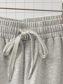 GlowEve CURVE 大码女式休闲纯色刺绣连帽口袋拉链宽松运动衫和刺绣高腰抽绳宽松直筒运动裤套装，适合日常、运动和休闲穿着，秋季 - 灰色 - 查看 6