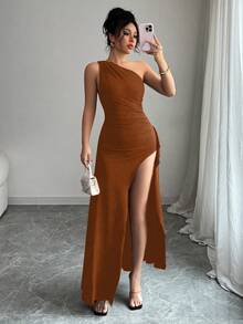 Selianne 夏季新款性感黑色不对称肩部褶皱露背镂空高开衩优雅长裙，适合度假、约会、派对 - 摩卡棕 - 查看 7