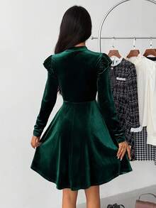 Teen Girl Solid Color Velvet Knit Ruffle Trim Long Sleeve Dress,Great For Casual & Daily Wear & School Daily In Autumn & Winter, Green Color,For Christmas,Party Wear ,Birthday Dress,Princess Dress,Teen Green Dress, Velvet Long Sleeve Dress, Emerald Green Dress, Ruffle Long Sleeve Dress, Teen Elegant Long Sleeve Dress, Dark Green Velvet Dress