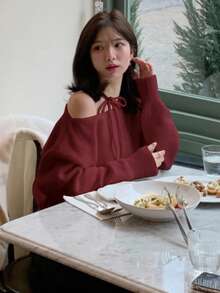 DAZY 秋冬百搭圆领挂脖系带设计宽松女士长袖毛衣 - 酒紅色 - 查看 2