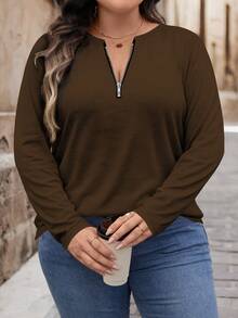 EMERY ROSE Camiseta de manga larga con cuello redondo y media cremallera, corte holgado para tallas grandes - Marrón - Ver 4