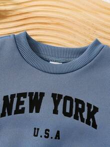 Cozy Pixies 2件套男婴字母印花圆领长袖连帽衫和松紧腰慢跑裤套装 - 藍色 - 查看 5