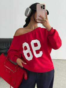 SHEIN 2 Stücke/Set Teenager Mädchen Rot Kontrast Farbe Off-Shoulder Loose Sweatshirt Top mit Nummer Muster & Relaxed Fit Jogginghose, Lässig Campus Streetwear Loungewear