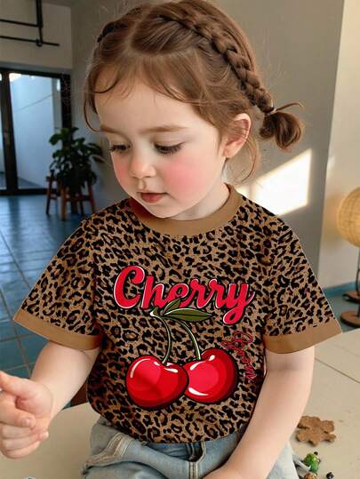 SHEIN 女婴休闲复古韩版豹纹和樱桃设计，简约短袖圆领上衣，适合夏季