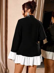 Cravure 女士加大码修身披肩领拼接荷叶边优雅商务西装外套装饰珍珠连衣裙 - 黑與白 - 查看 2