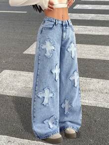 SHEIN 少女Y2K低腰浅色水洗休闲撞色十字刺绣宽松直筒牛仔裤，秋冬季宽松裤，适合毕业季、万圣节、圣诞节、返校季等场合，街头复古风，舒适百搭，适合13-16岁女孩，适合上学、居家和旅行，刺绣牛仔裤 - 淺色水洗藍 - 查看 4