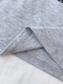 SHEIN Glowzi 少女休闲露肩灰色纽约字母印花T恤 - 灰色 - 查看 6