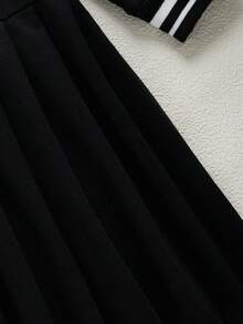 SHEIN Explorewe Young Girl Letter & Striped Print Pleated Long Sleeve Dress