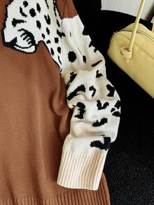 SHEIN Privé Plus Size Elegant Commuter Workplace Sophisticated High-End Afternoon Tea Slightly Sexy Date Round Neck Long Sleeve Tiger Print Leopard Print Color Block Green Casual Home Office Fitted Women Thermal Christmas Sweater Animal Print Sweater Brown Leopard Sweater Brown Sweater Leopard Top Leopard Print Sweater Cheetah Top Animal Print Clothes Cow Print Clothes Women Leopard Tops Leopard Sweater Women Cheetah Print Top/Winter