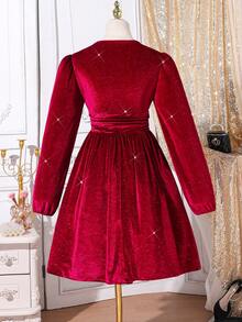 Teen Girl Glossy French Elegant V-Neck Waist Cinched Dress, Suitable For Dates, Outings, And Parties, Spring/Autumn