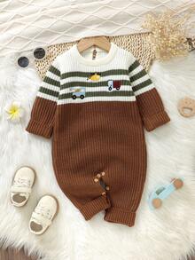 متعدد الألوان