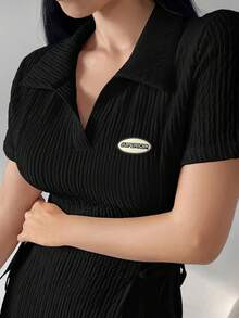 Modelyn 大尺碼 Polo 領紋理面料收腰洋裝 - 黑色 - 查看 8