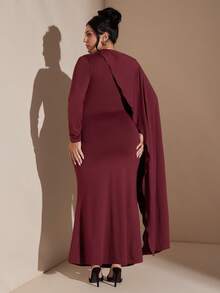 SHEIN BAE Plus Size Women's Elegant, Burgundy Autumn Formal Party Dress,Cape Sleeves Asymmetrical Pleated Hem,Side Slit Ruched Curvy Tight Solid Color Dress - Burgundy - View 2