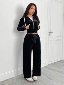 SHEIN PETITE 小码女式天鹅绒水钻装饰连帽拉链长袖上衣和口袋裤休闲运动套装 - 黑色 - 查看 4