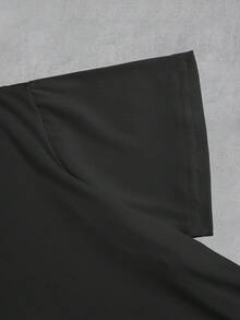 SHEIN 西瓜猫搞笑表情图案 T 恤，一件幽默西瓜印花女式 T 恤 - 黑色 - 查看 4