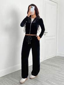 SHEIN PETITE 小码女式天鹅绒水钻装饰连帽拉链长袖上衣和口袋裤休闲运动套装 - 黑色 - 查看 3
