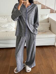 DAZY 女士条纹卡通图案拉绒面料撞色绣花边睡衣套装，秋冬 - 灰色 - 查看 1