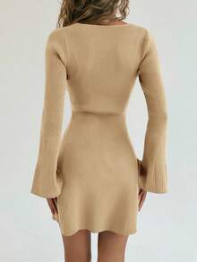 Aloruh Elegantes, vintage inspiriertes, figurbetontes Mini-Strickkleid mit V-Ausschnitt und Glockenärmeln, vielseitig für Ausgänge geeignet - Aprikosenfarben - Übersicht 2